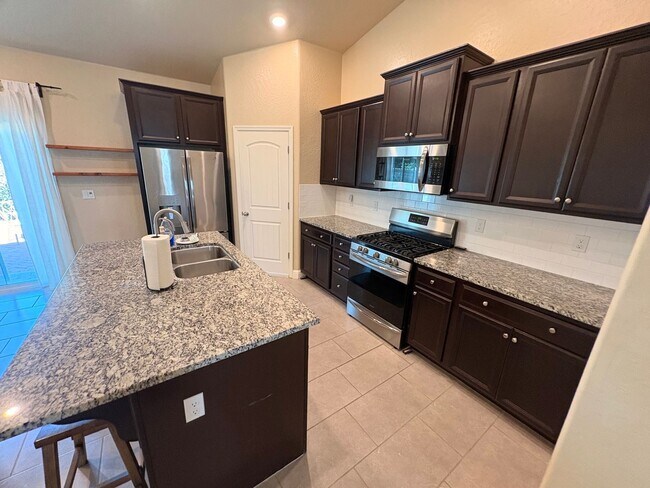 Photo - 3 bedroom, 2 bathroom home for rent in Southeast Visalia