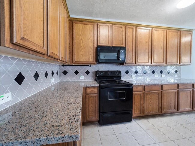 Photo - 615 Arbor Green Ln