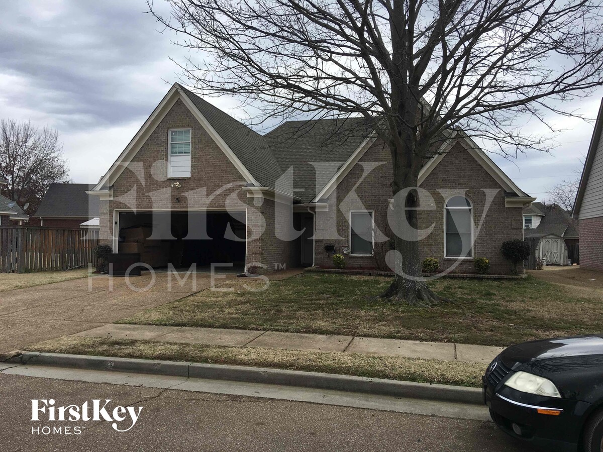 Photo - 9344 Helmsley Dr