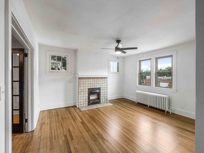Photo - STUNNING 1-BEDROOM IN CRAFTON, READY FOR M... Unit 6