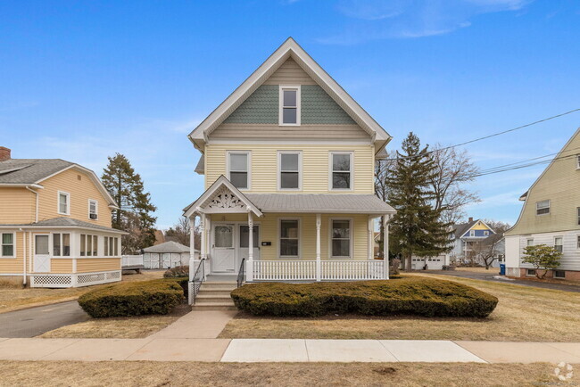 Building Photo - 31 Loomis Ave Rental