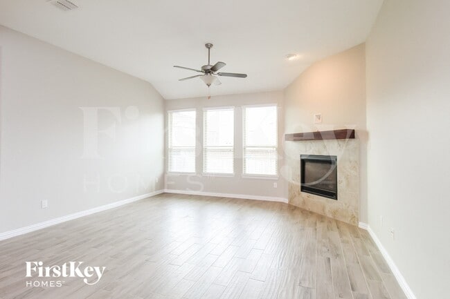 Photo - 821 Skytop Dr