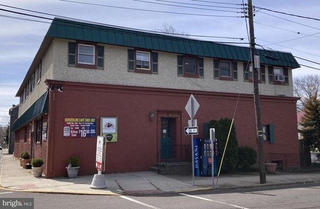 Building Photo - 102 Delaware Rd Unit APT 4