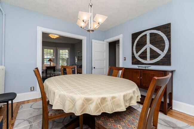 Photo - Beautiful 2 Bed Between Harvard Sq and Por... Unidad 1