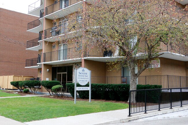 Photo - University Tower