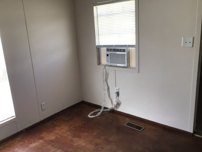 Photo - GREAT LOCATION! 2-Bedroom/ 1-Bath