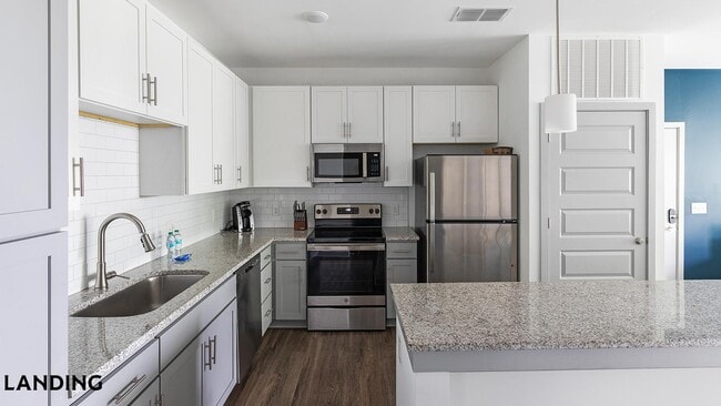 Photo - 100 Wildwood Ct Unidad 528