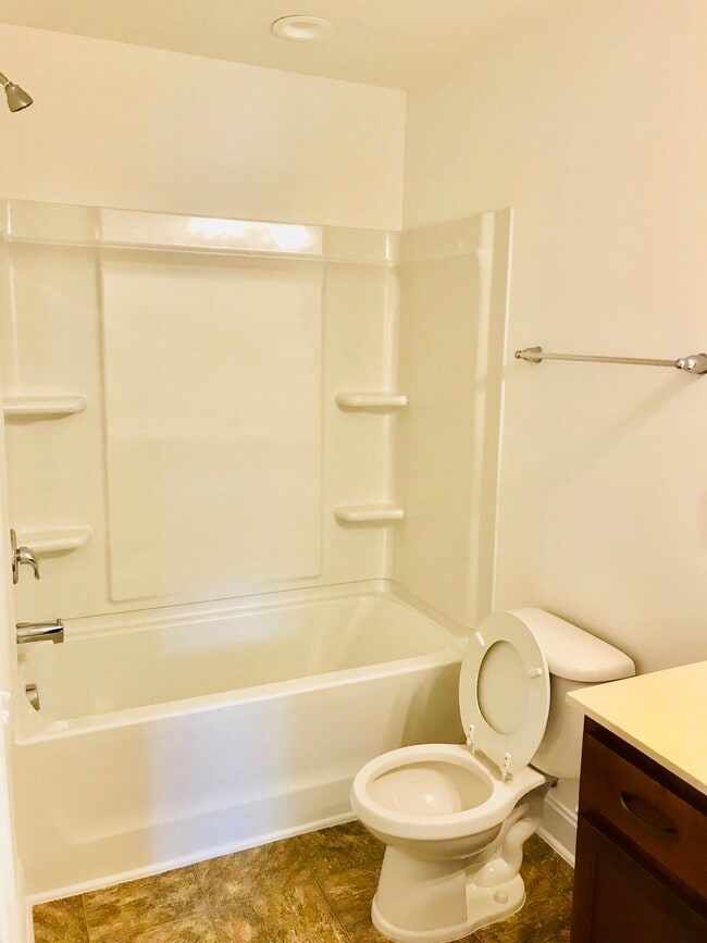 Photo - 650 Ganyard Farm Way, 43