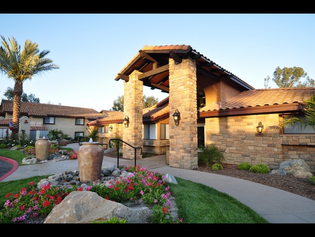 ShadowRidge Country Club Villas - ShadowRidge Country Club Villas Apartments