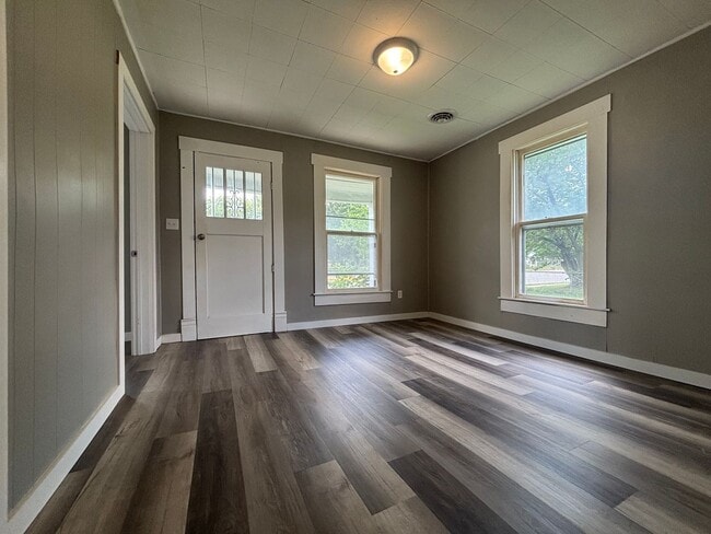 Photo - Recently Remodeled 3 bedroom 1 bath home!