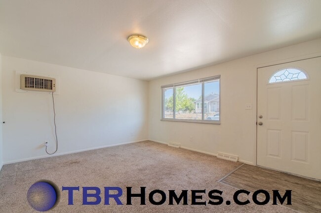 Photo - 2340 W Harvard Ave