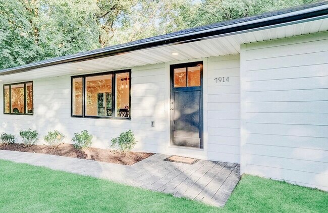 Photo - 7914 Lea Rd House