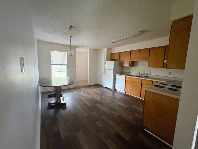 Photo - 1469 Green St Unit 2