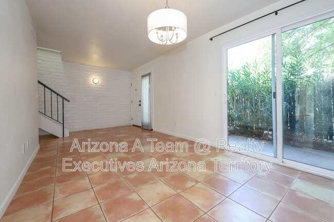 Photo - 5701 E Glenn St