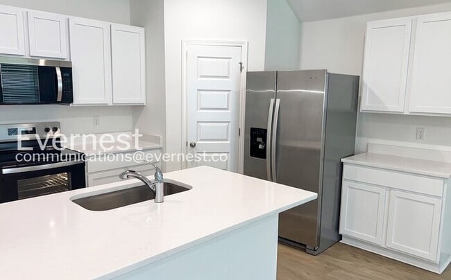 Photo - 1607 Ridgefield Cir