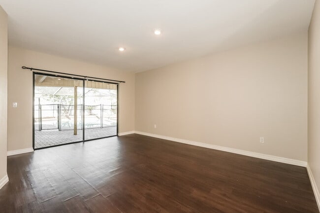 Photo - 5337 Northdale Blvd