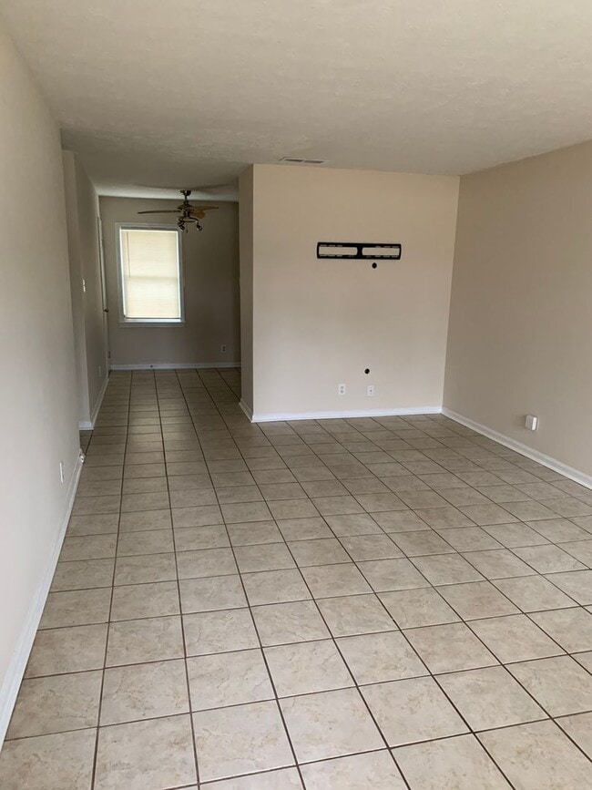 Building Photo - Adorable 2 Bedroom Duplex in Myrtle Beach