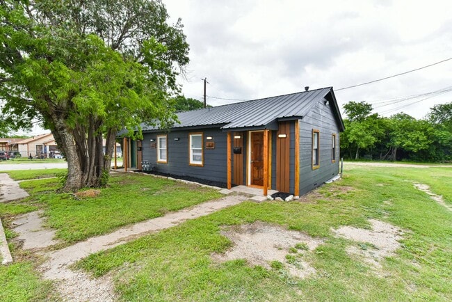 Photo - 616 N 22nd St