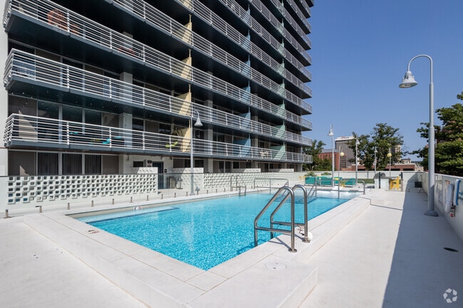 Building Photo - Sky Park - Newly Renovated Rental