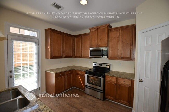 Photo - 5519 Chatham Cir NW