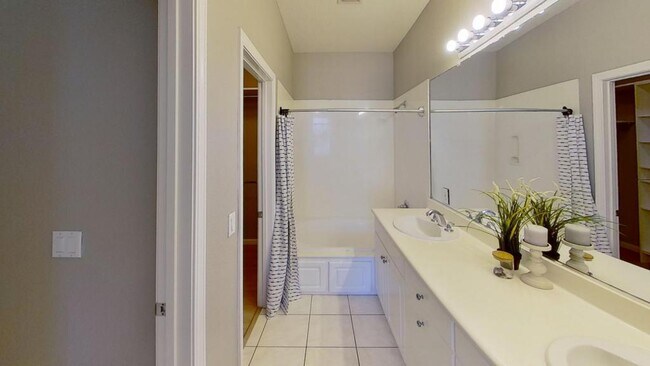 Photo - 1713 Arianna Ln