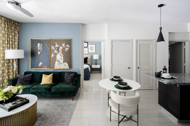 Photo - Suriana Boca