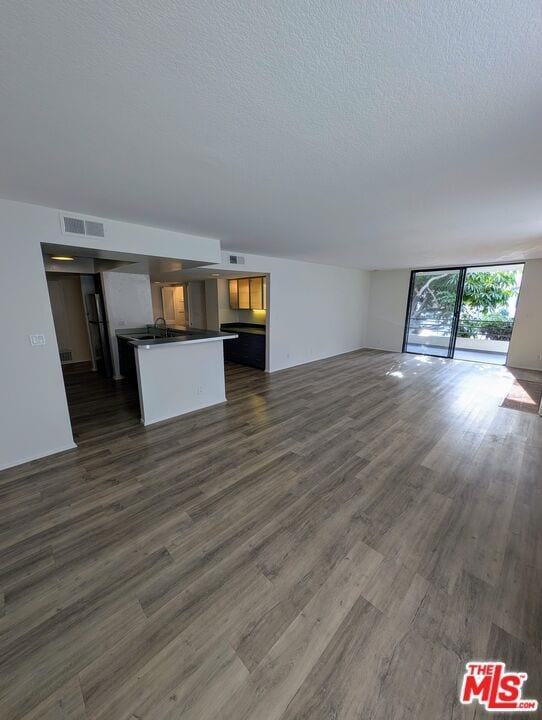 Photo - 1312 S Saltair Ave Unit 102