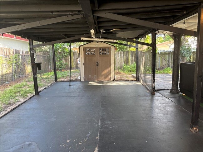 Photo - 6329 Fletcher St