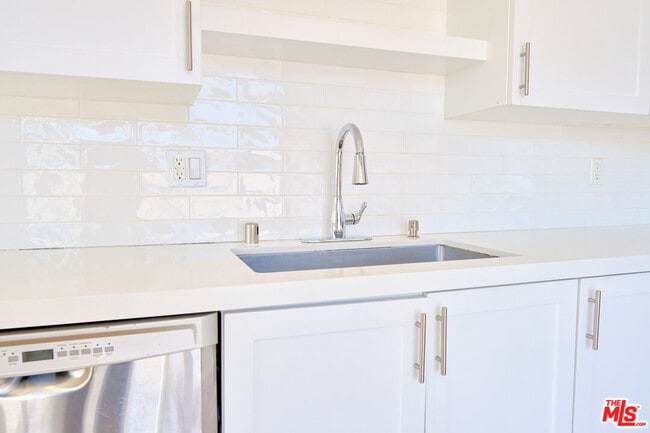 Photo - 842 11th St Unit 6