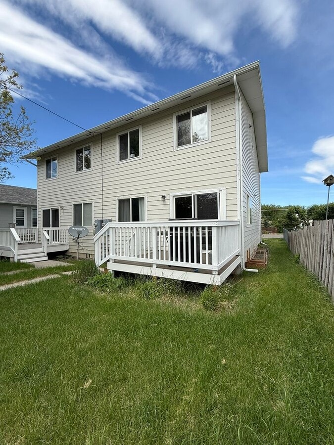Photo - 408 S 12th St