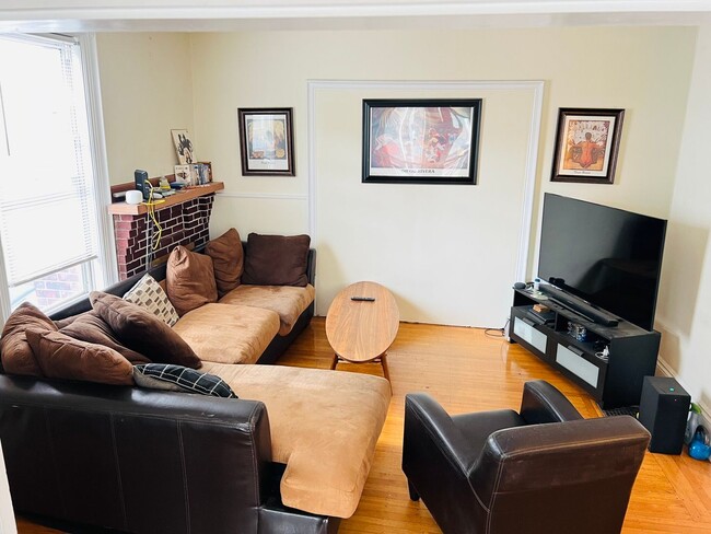 AWESOME ALLSTON SIX BED!!! - AWESOME ALLSTON SIX BED!!! House