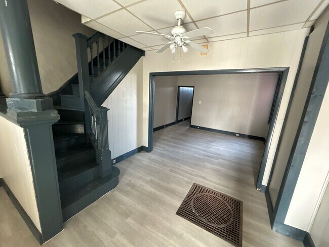 1302 Bonaparte Ave