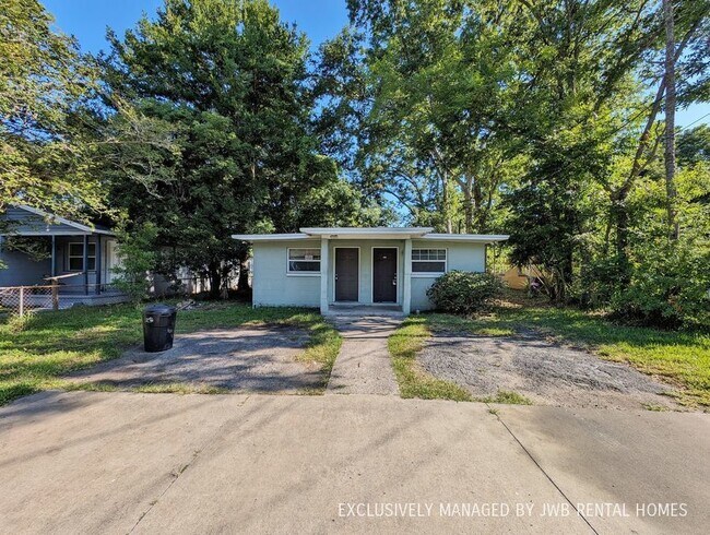 Photo - 3103 Nolan St