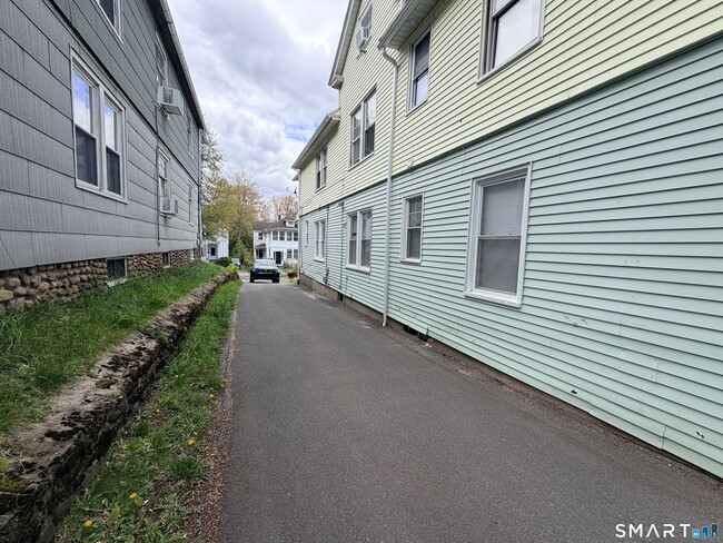 Photo - 152 Lyons St