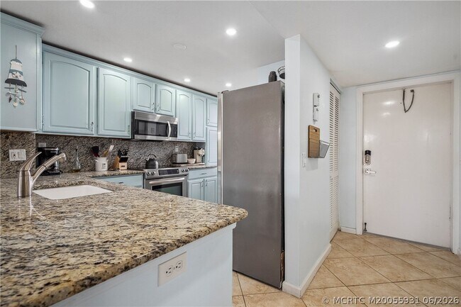 10680 S Ocean Dr Unidad G 2