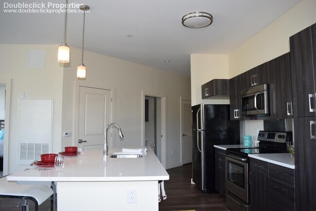 Photo - 180 Eastern Ave Unidad 212