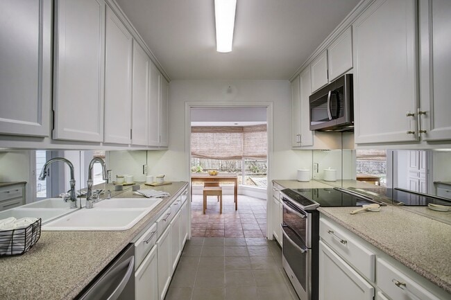 Building Photo - 2228 Addison Rd