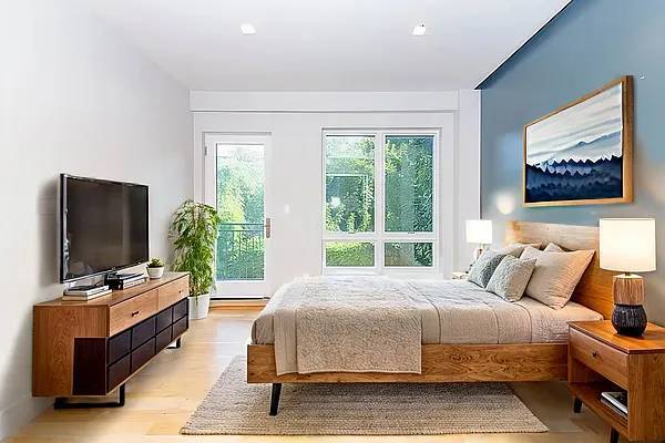 Photo - 202 Clifton Pl Unit 2B