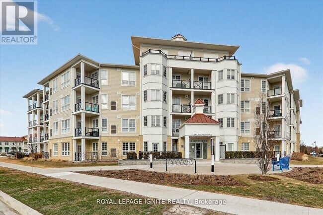 Photo - 50 Lakebreeze Dr Unité 228