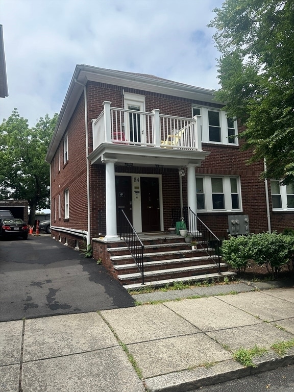 Building Photo - 84 Lawton St Unit 1