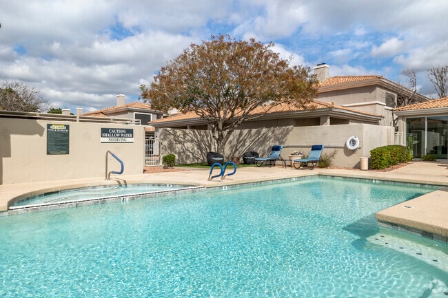 Pool & Spa - Townhomes at Biltmore