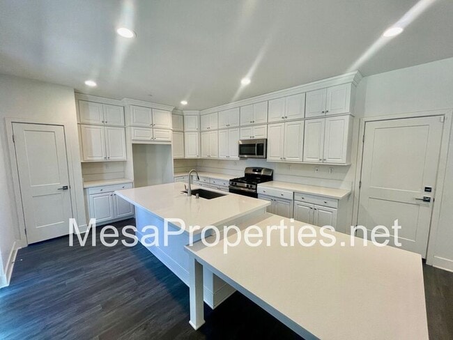 Photo - 2024 Voyage Rd