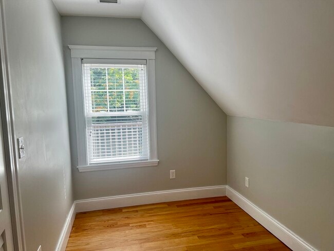 Photo - 25 Seymour St Unit 3