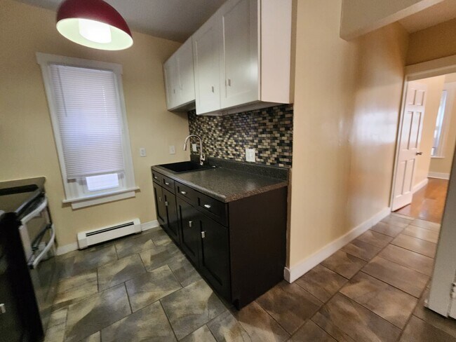 Photo - 371 Norton St Unit 1