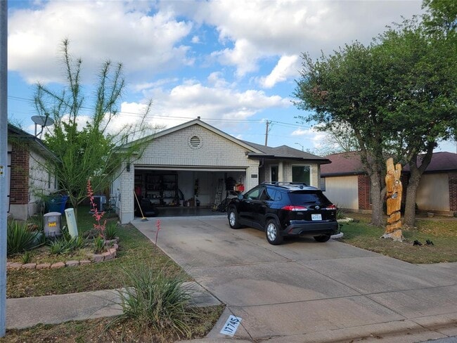 Photo - 17745 Loch Linnhe Loop