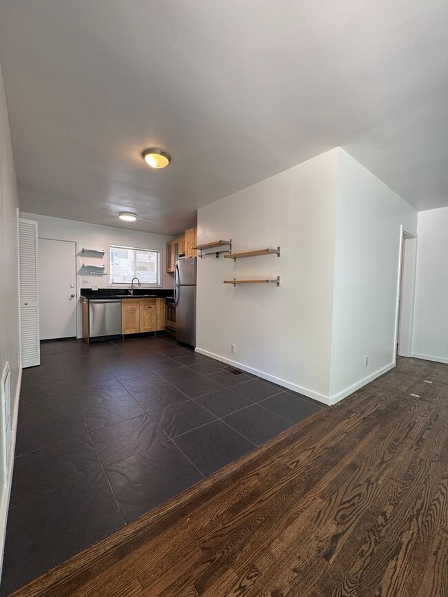 Photo - 1154 Venice Blvd