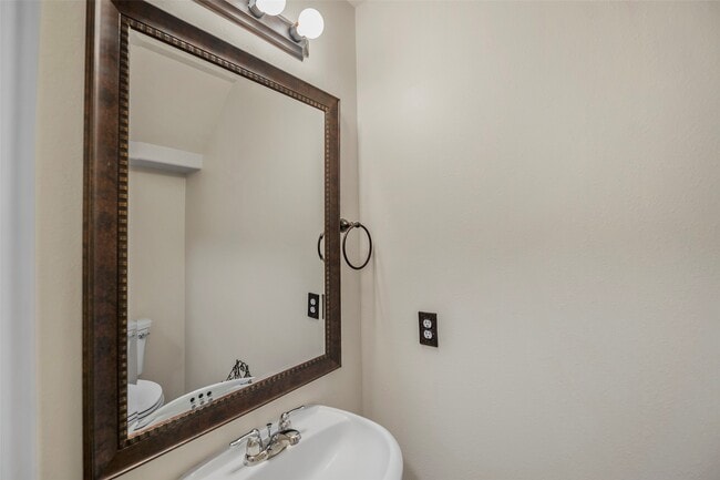 Photo - 22110 Field Green Dr