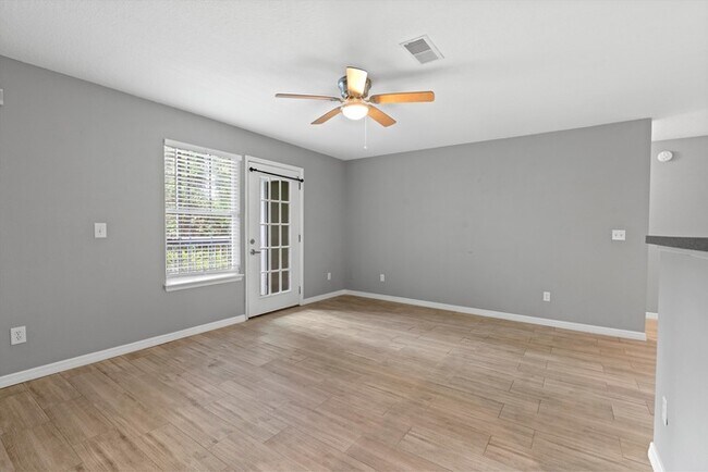 Photo - 7701 Timberlin Park Blvd Unidad 218