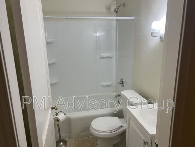 Photo - 1334 SW Mulvane St