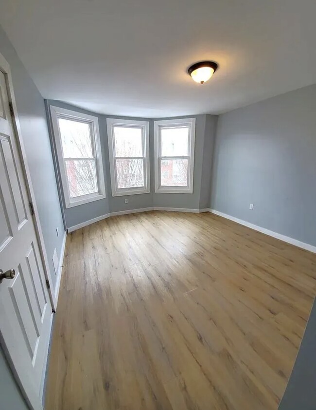 139 N 11st St 3R - 143 N 11th St Apartments Unit 3R